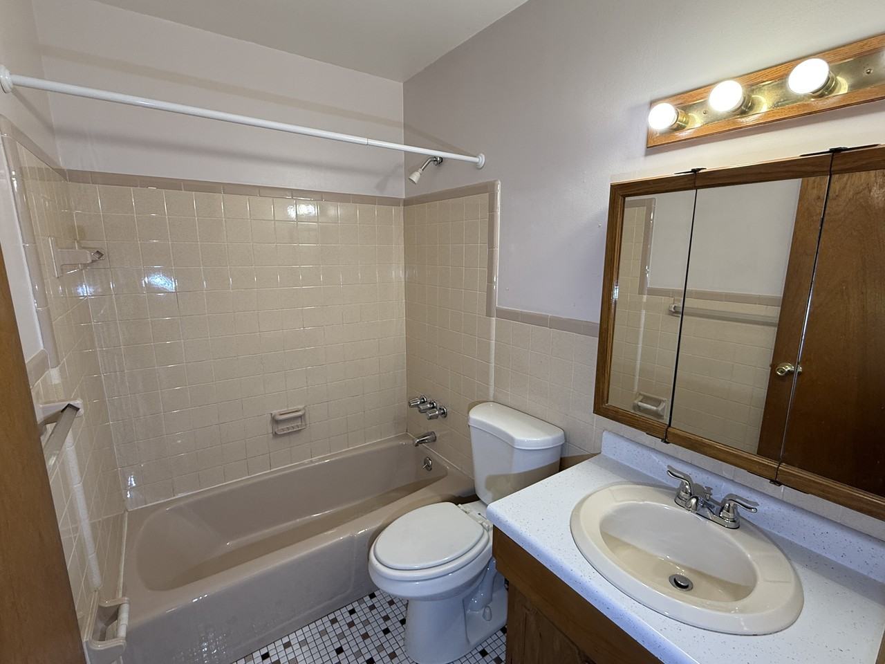 25 Alexander DriveUnit 33 #33 - Photo 3 of 15