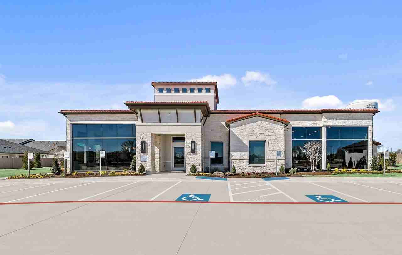 Luxe of McKinney - Photo 2 of 50