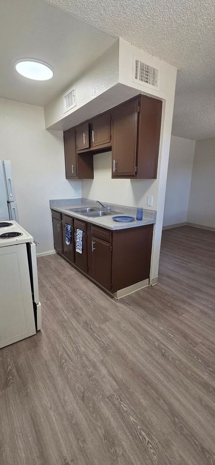 5530 E. Bellevue St., - Photo 2 of 15