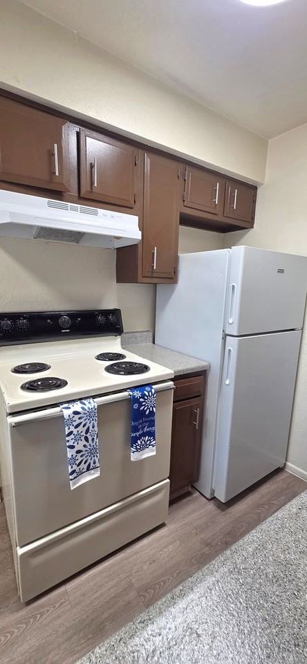 5530 E. Bellevue St., - Photo 3 of 15