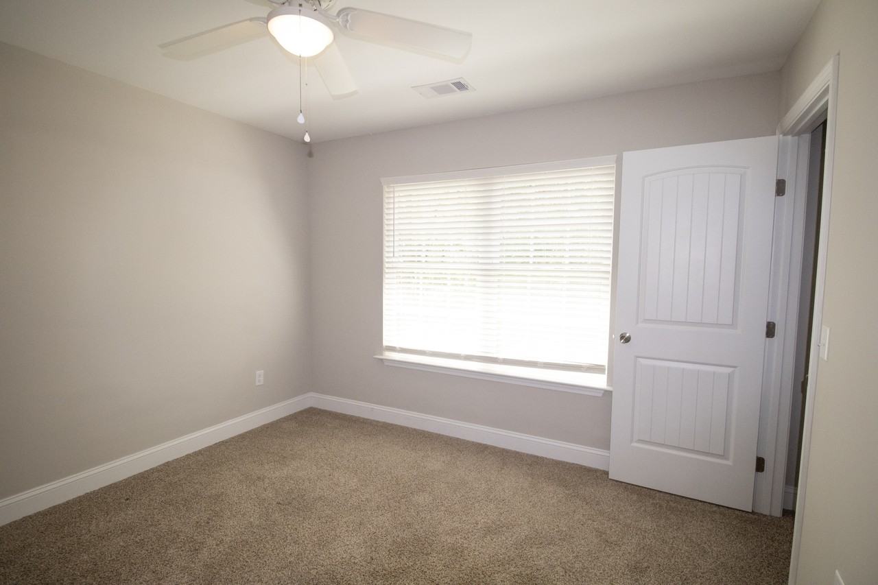 97 Briarwood Rd #1 - Photo 5 of 9