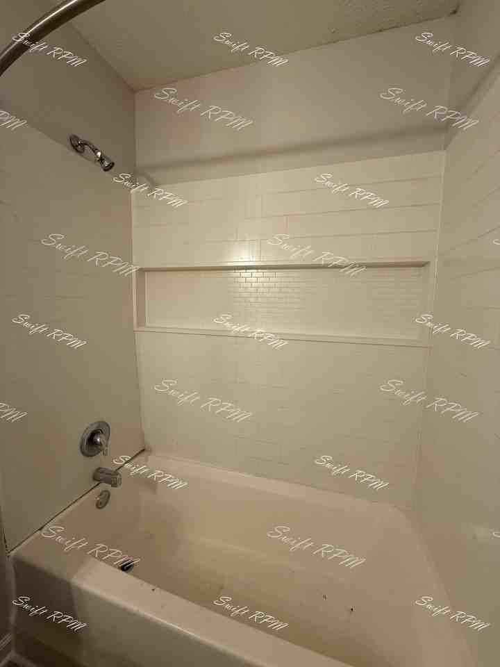 107 West Nichols Street - 1Unit A #1 - Photo 7 of 11