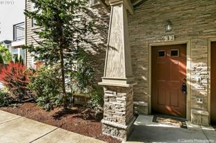 632 Ne Roydon Ln #1 - Photo 1 of 1