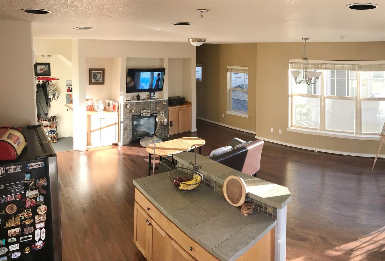 632 Ne Roydon Ln #1 - Photo 2 of 50