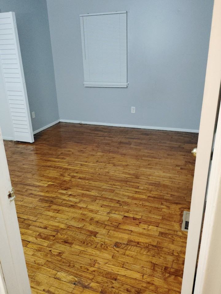 5914 Cloverlawn Dr #1 - Photo 5 of 16
