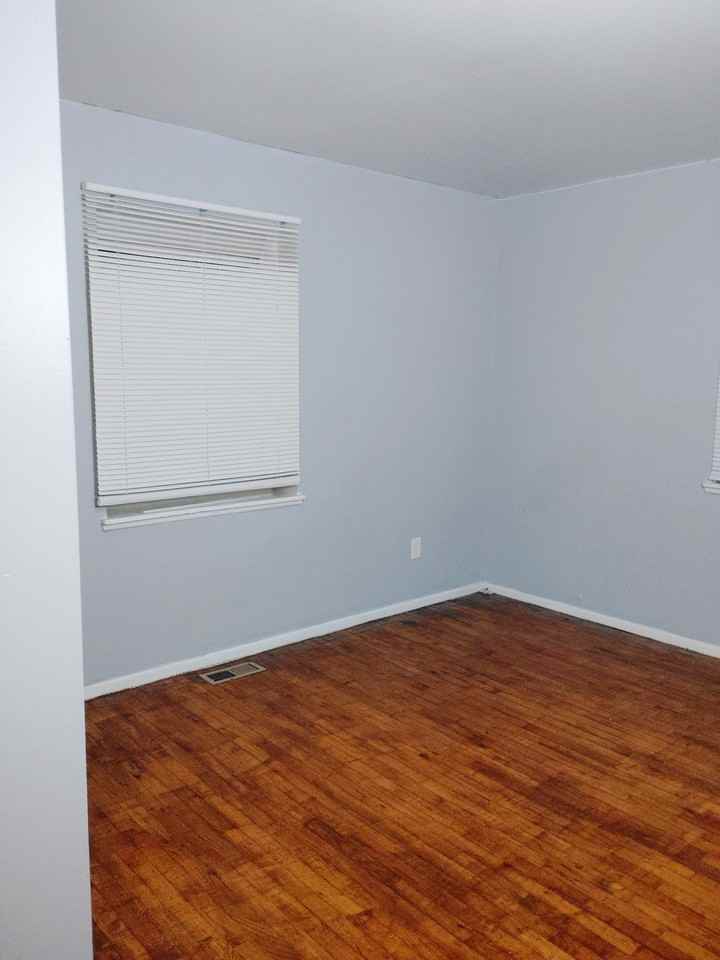 5914 Cloverlawn Dr #1 - Photo 6 of 16