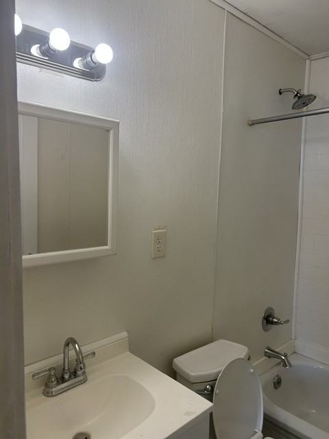 332 Morningside Dr #332 - Photo 5 of 9