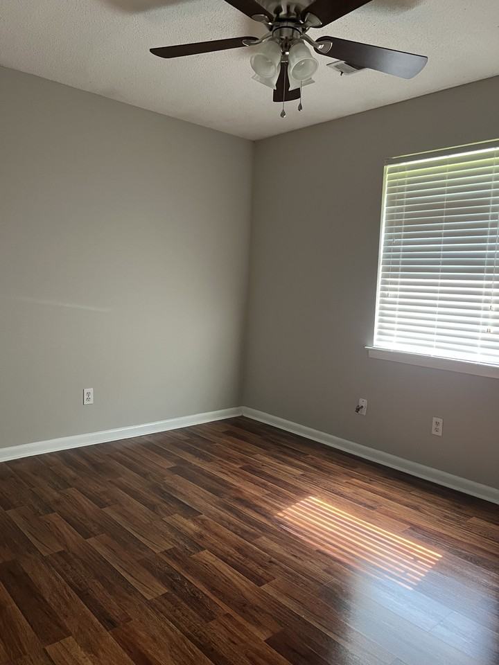 491 Elm St #1 - Photo 7 of 9