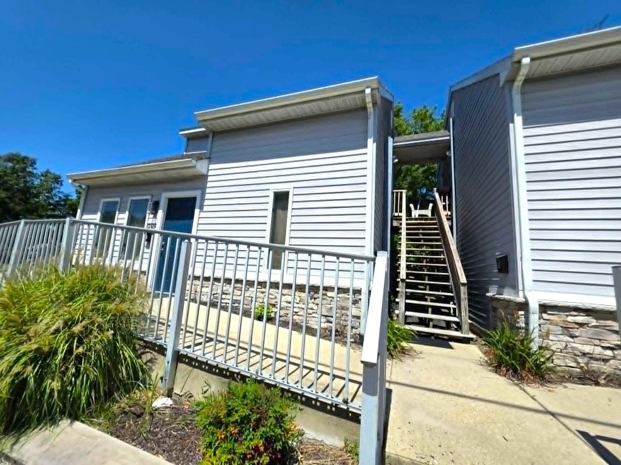 209 Monticello Ave #A - Photo 2 of 22