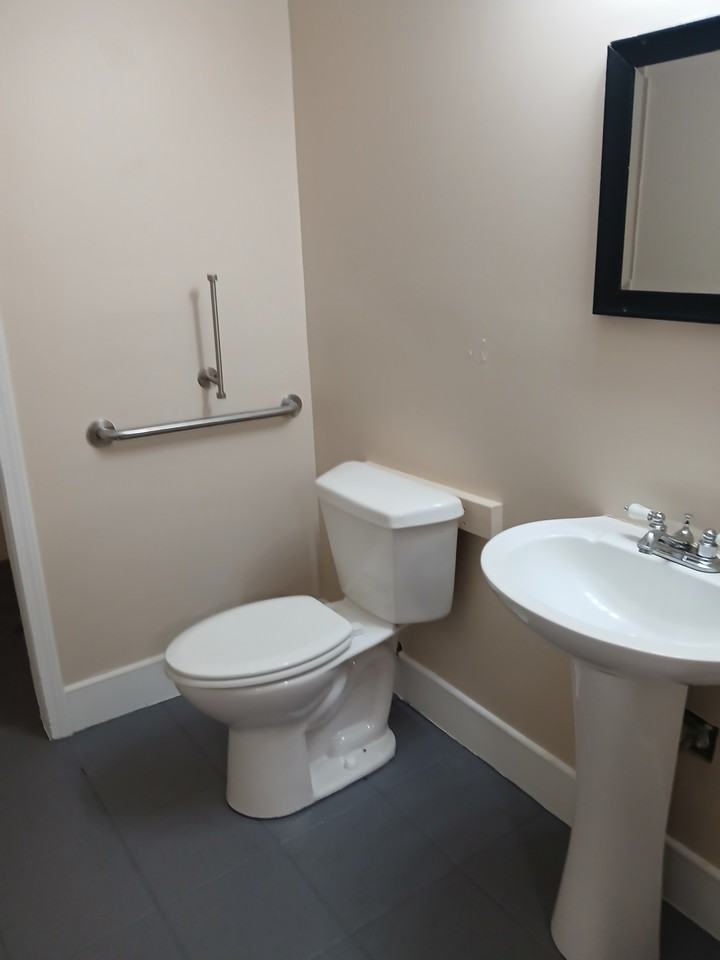 500 E Washington St #1 - Photo 5 of 28