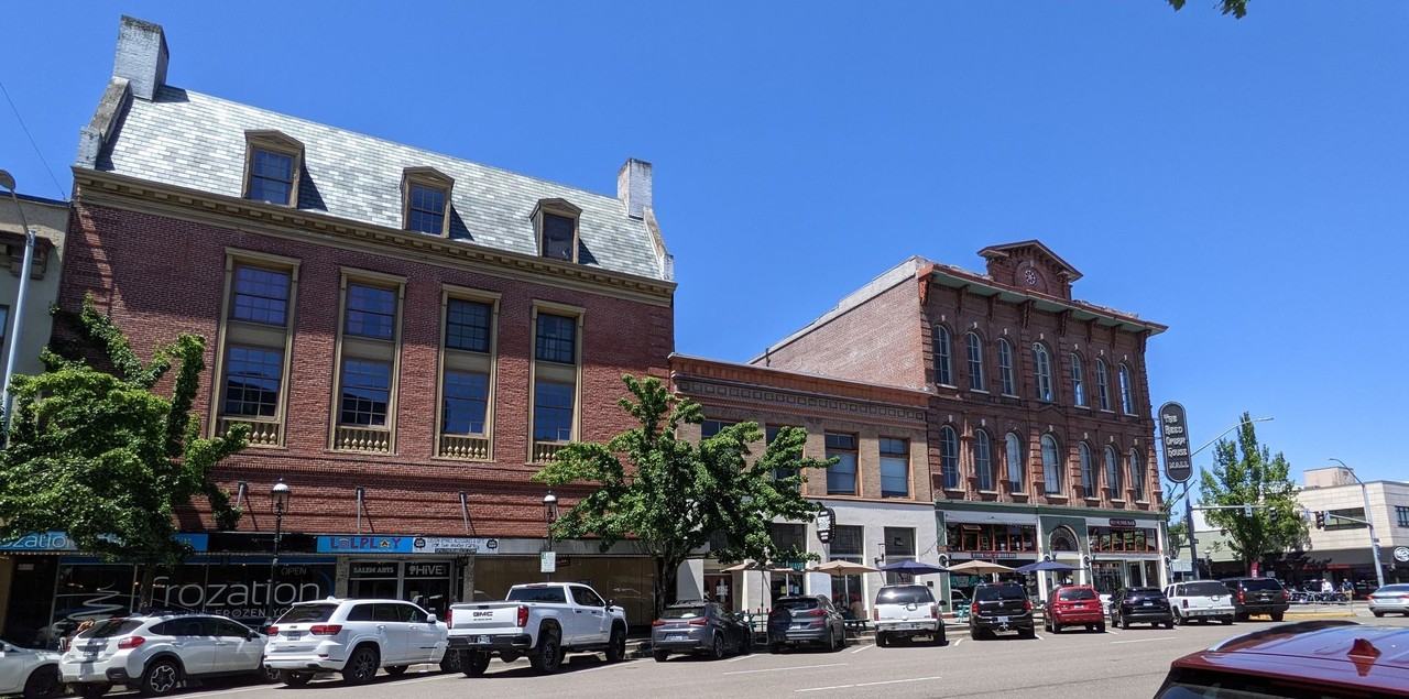 Salem Arts Building - Photo 5 of 35