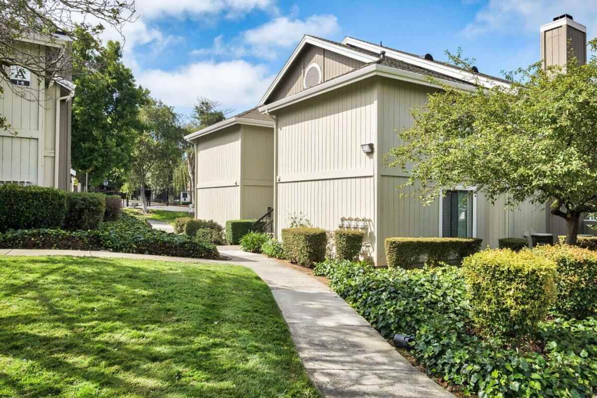1101 N Camino Alto - Photo 3 of 44