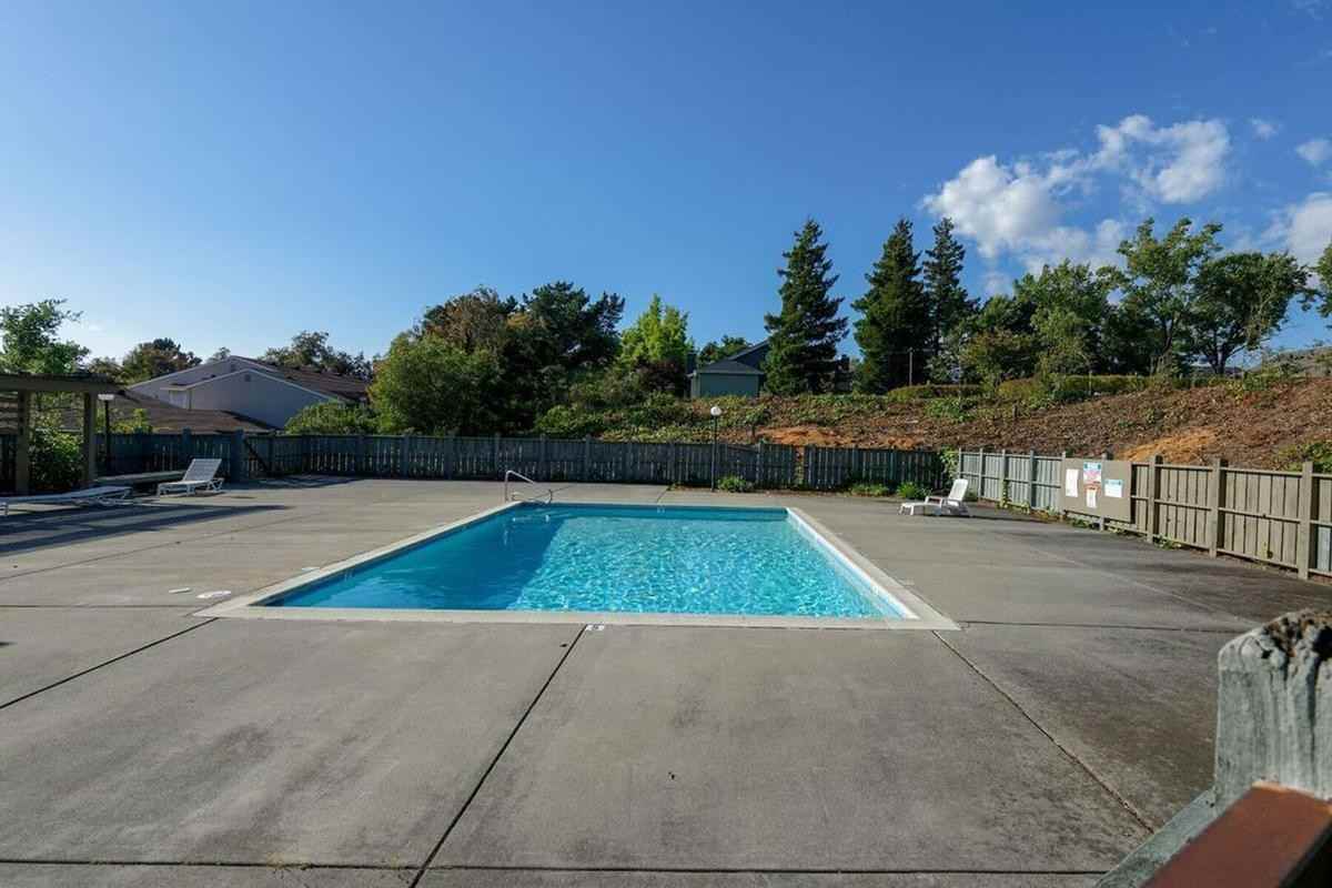 1101 N Camino Alto - Photo 4 of 44