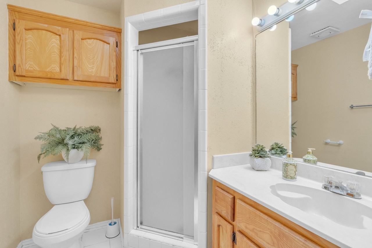 1906 Lake View Dr #1 - Photo 5 of 8