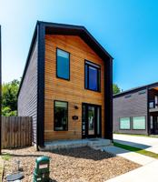 featured image of 933 W Holly St #1