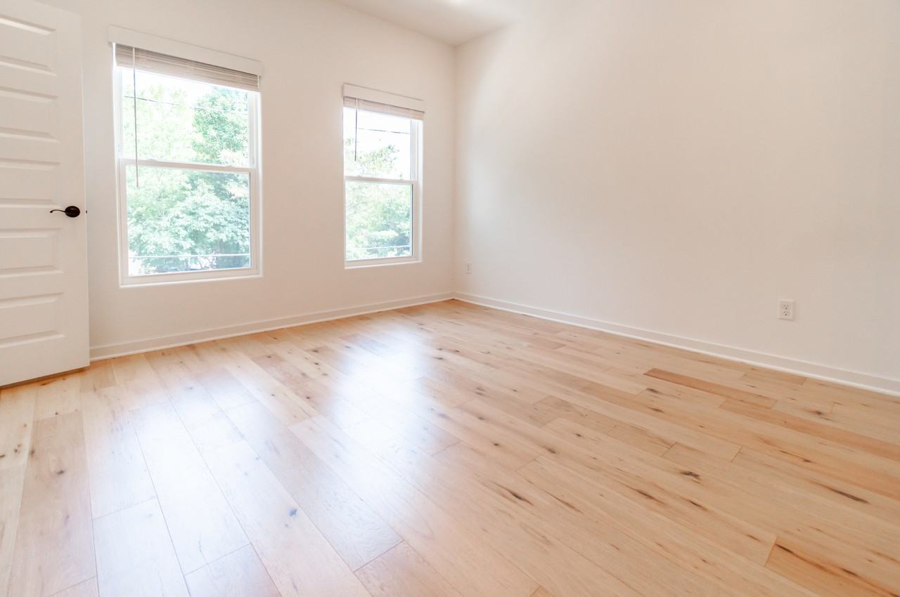 1623 W Stone St #3 - Photo 2 of 13