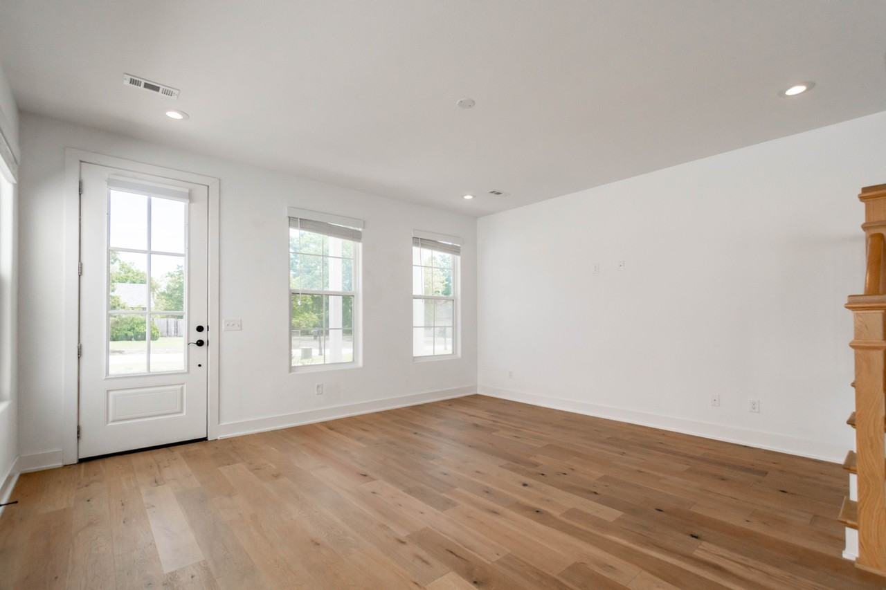 1023 S Hollywood Ave #1 - Photo 2 of 23
