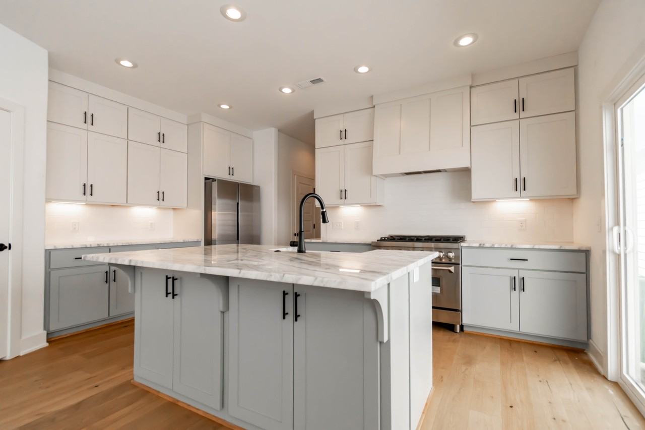 1023 S Hollywood Ave #1 - Photo 7 of 23