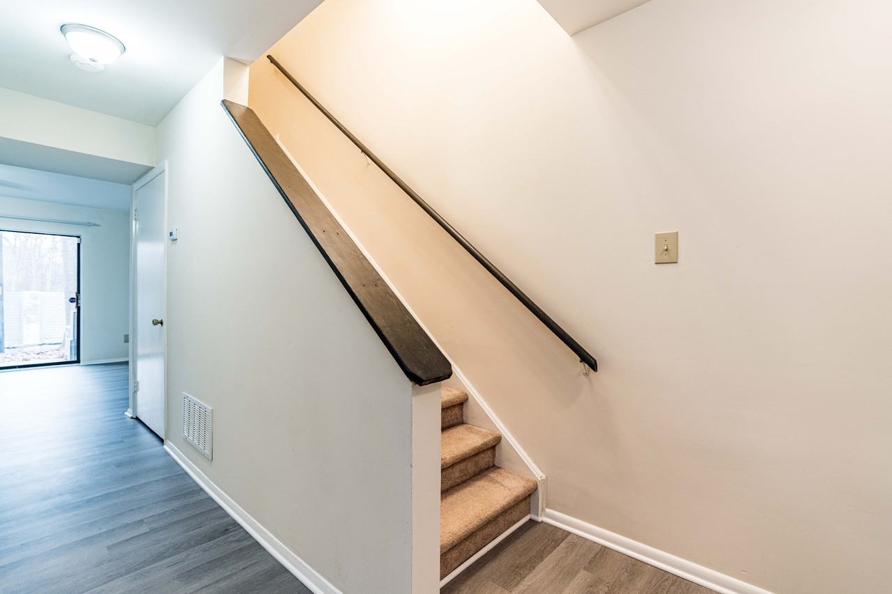 1232 Teakwood Pl #1 - Photo 2 of 23