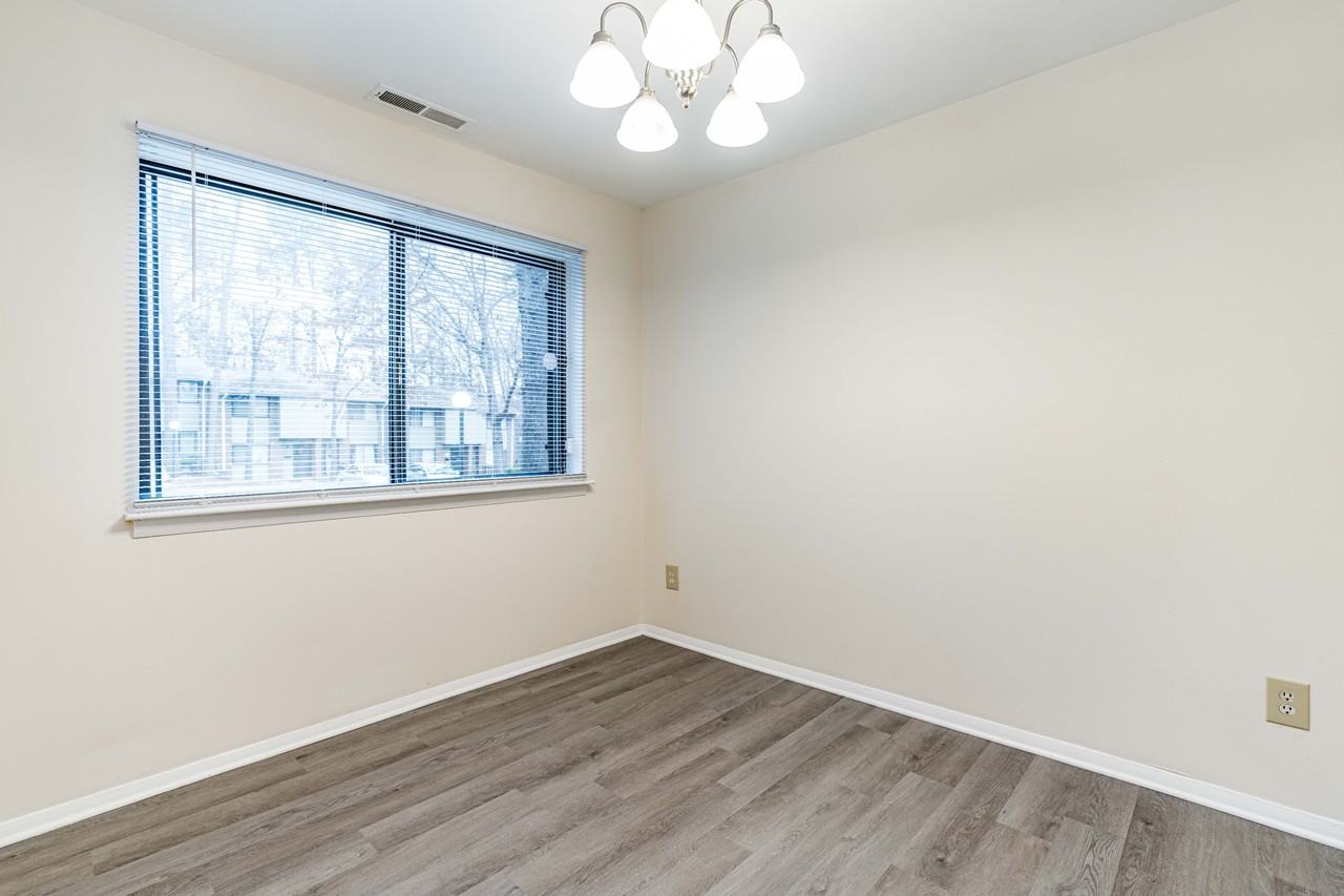 1232 Teakwood Pl #1 - Photo 4 of 23