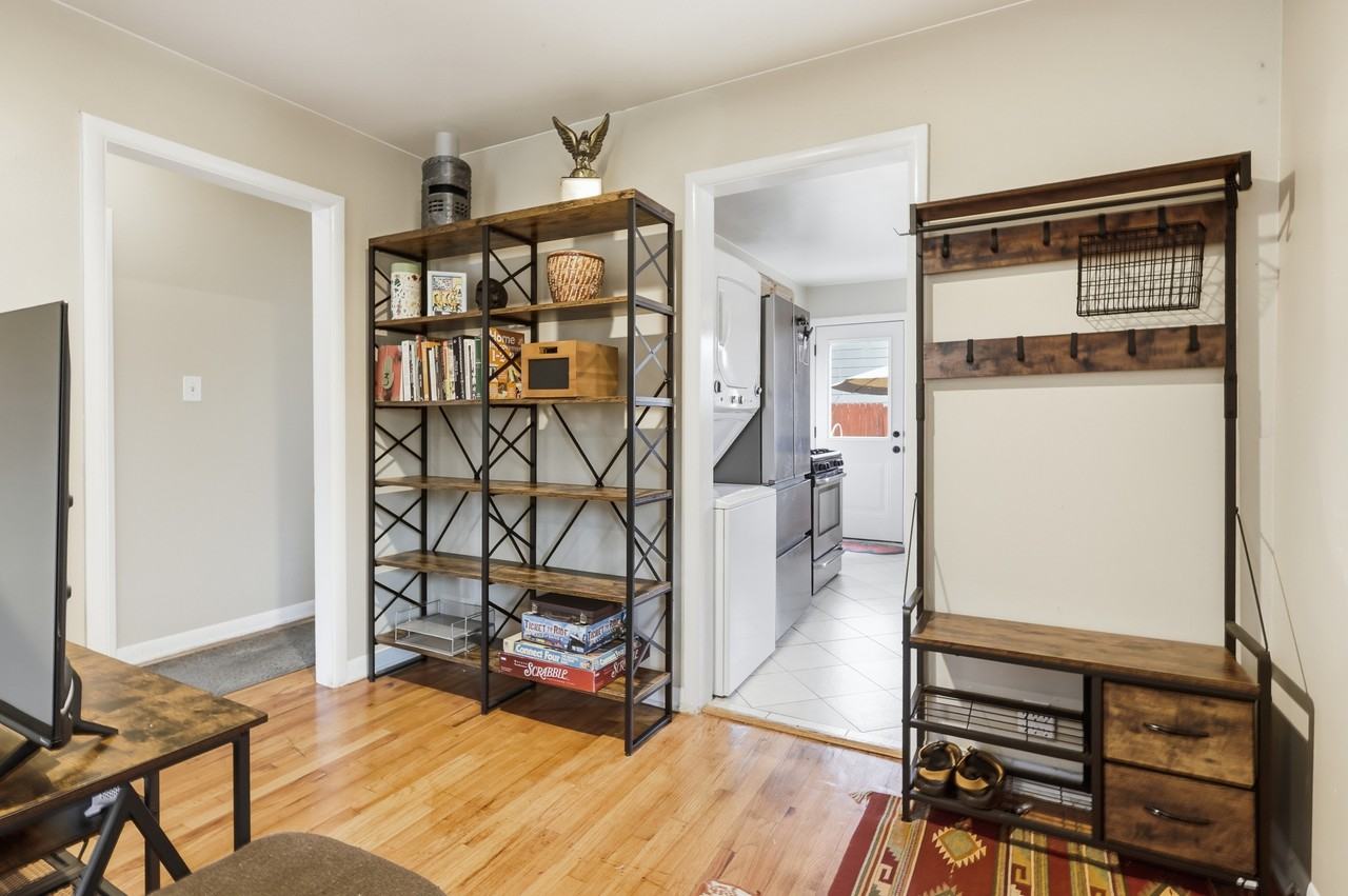 1545 S Yates St #1 - Photo 5 of 28