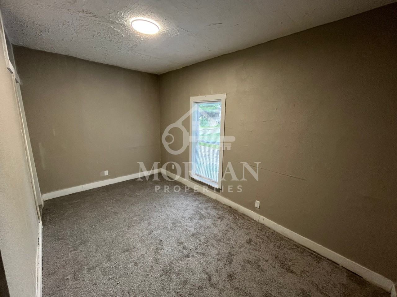 422 Chase St #1 - Photo 5 of 8