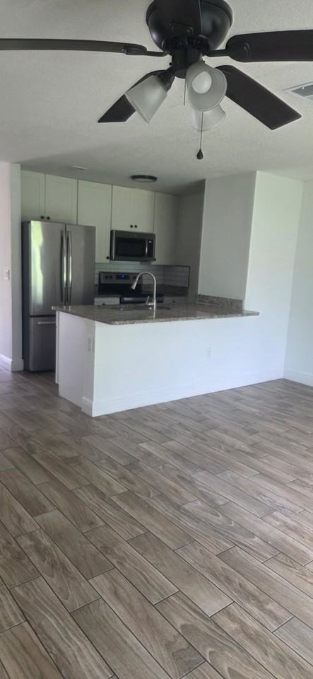 2633 Hunt Club Ln #1 - Photo 3 of 9