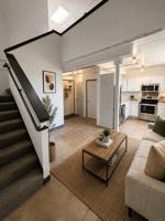 featured image of 521 W 2nd St