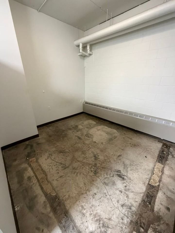 521 W 2nd Street - Photo 6 of 38