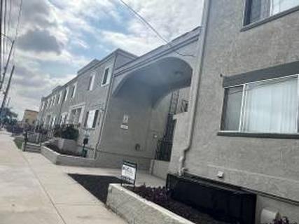 15520 Parthenia St - Photo 4 of 12