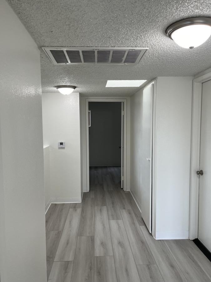 15520 Parthenia St - Photo 2 of 12