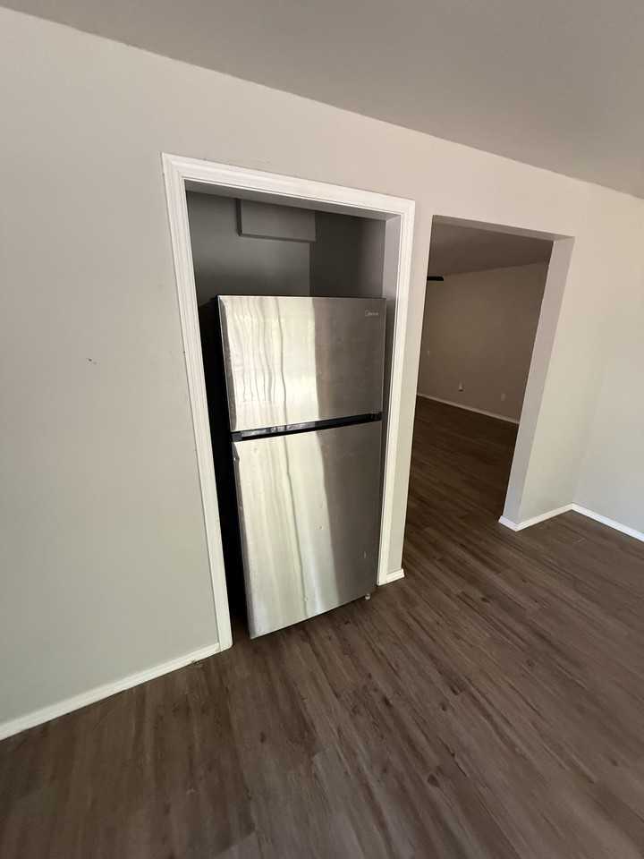 507 Meadow Lake Dr #1 - Photo 4 of 28