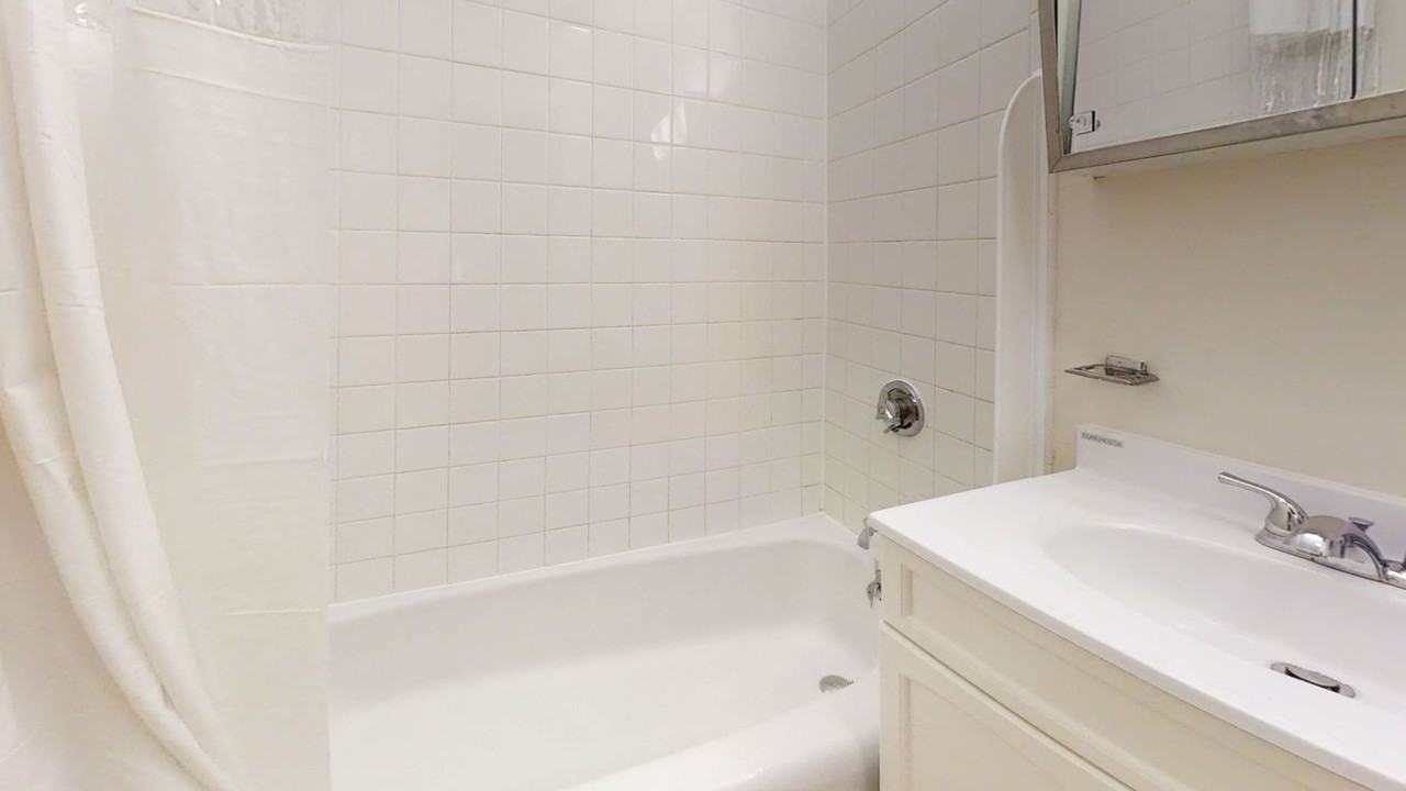 122 Dustin St - Photo 7 of 8