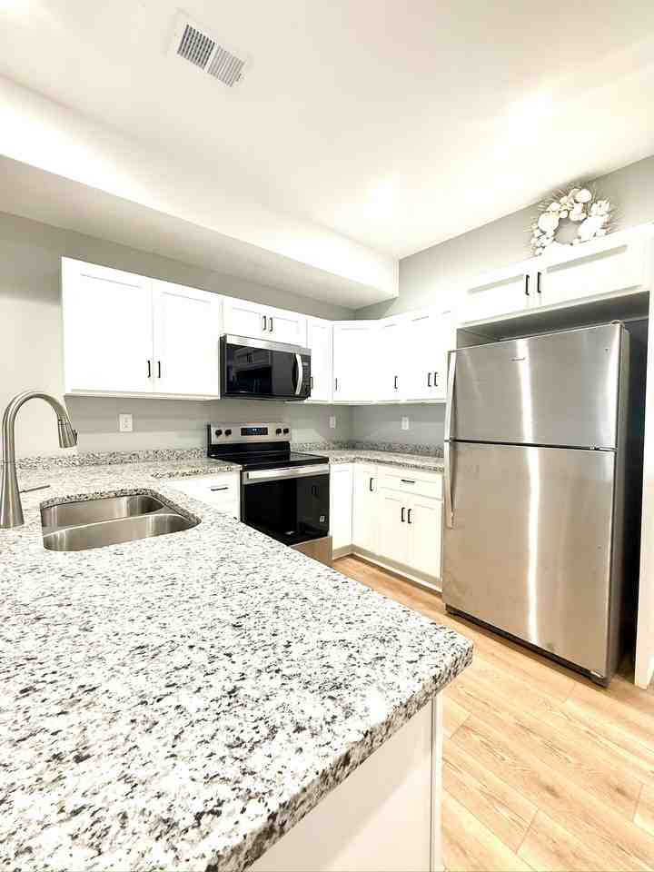 1635 Kentucky 1247 - B #B - Photo 3 of 10