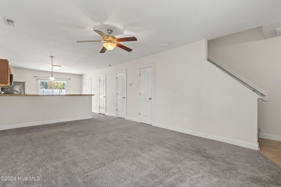 125 W Murrow Ln #1 - Photo 3 of 6