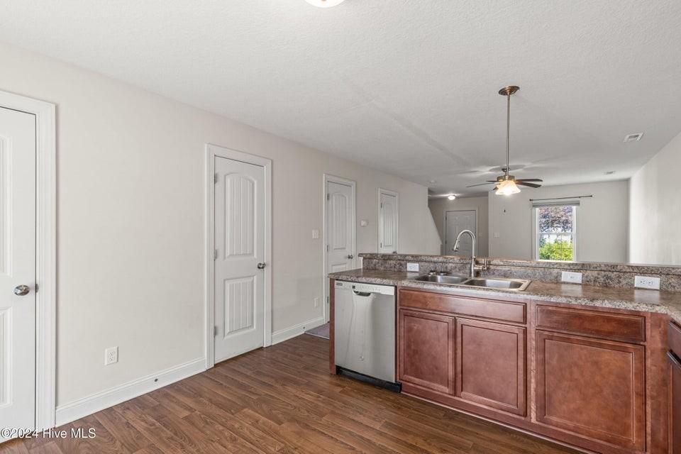 125 W Murrow Ln #1 - Photo 5 of 6