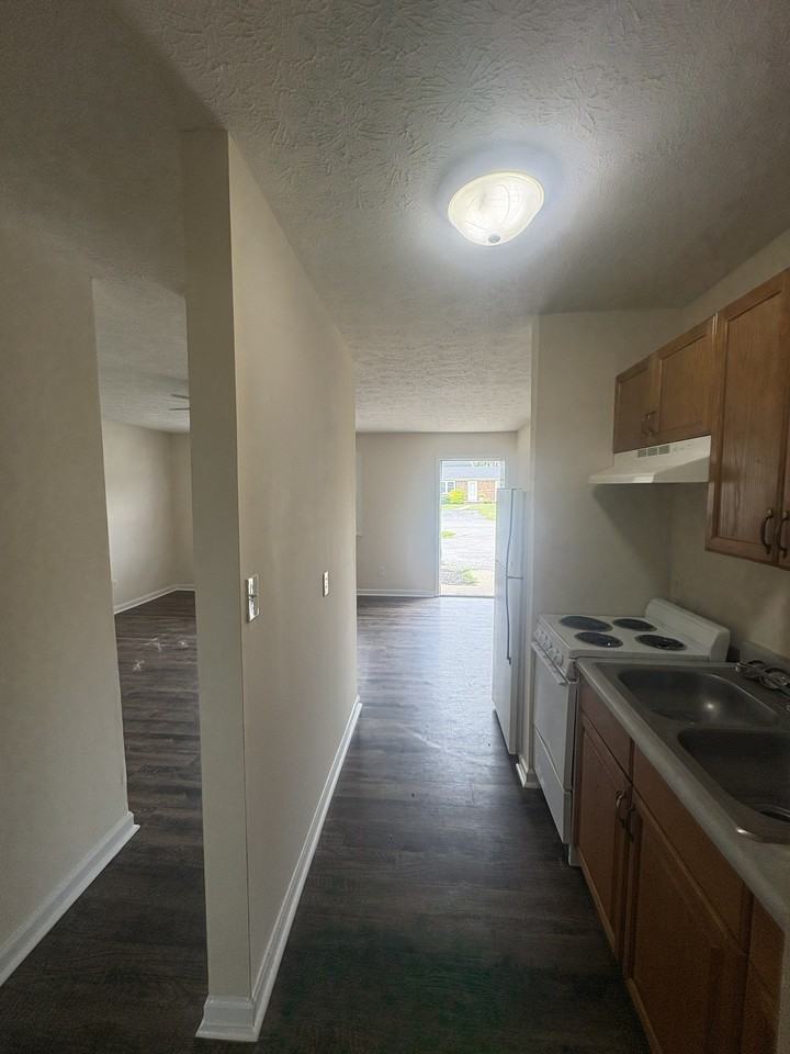 1720 Mcgregor Ct #H - Photo 2 of 22