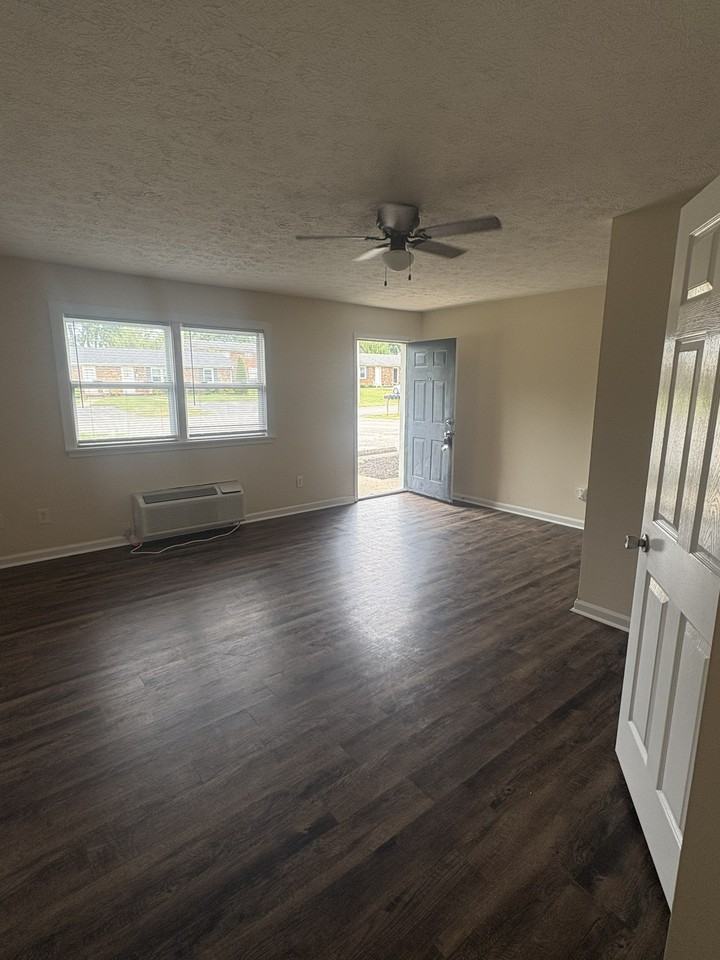 1720 Mcgregor Ct #H - Photo 7 of 22