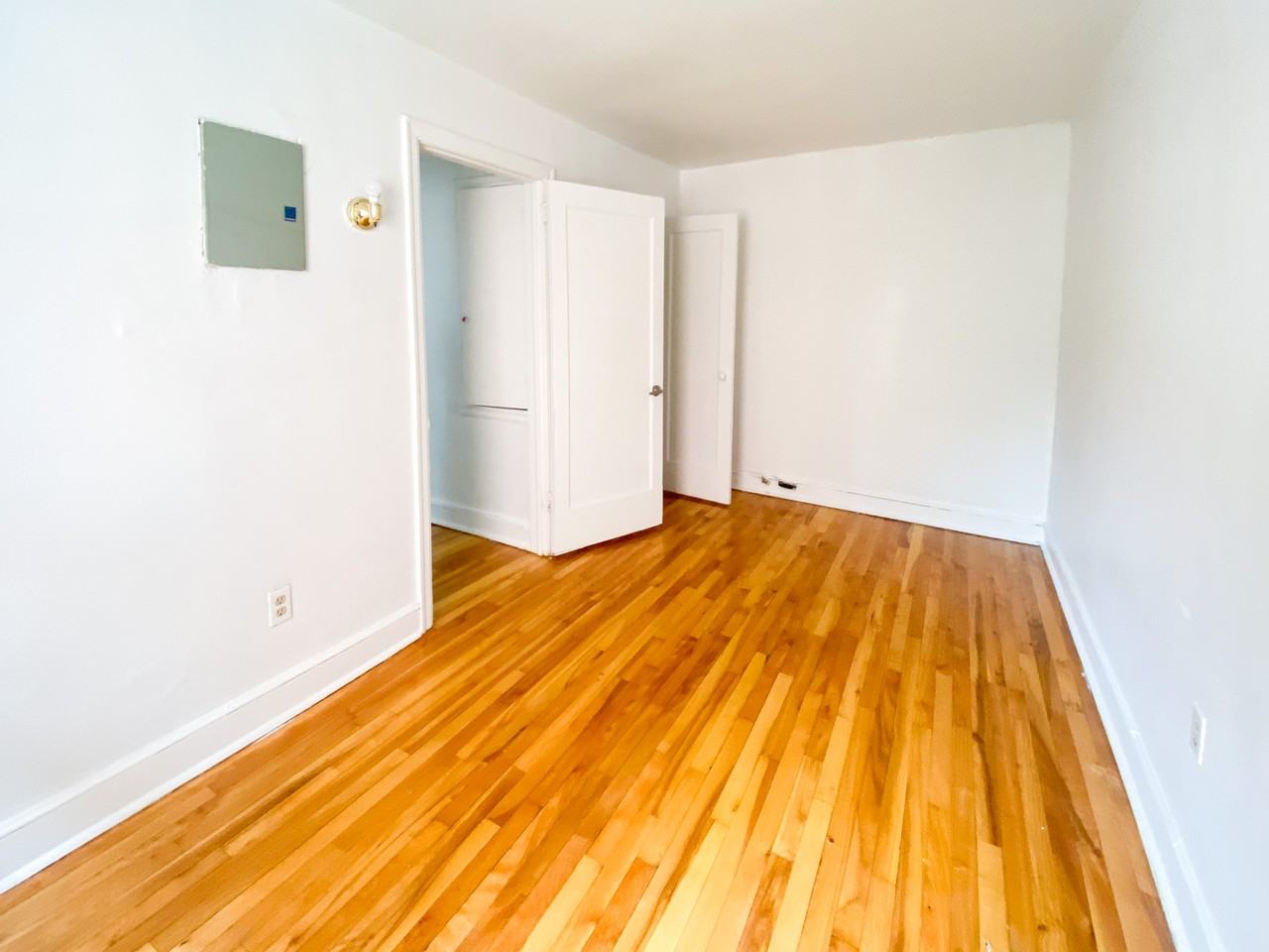 65 Sweetland Ave - #6 - Photo 3 of 16