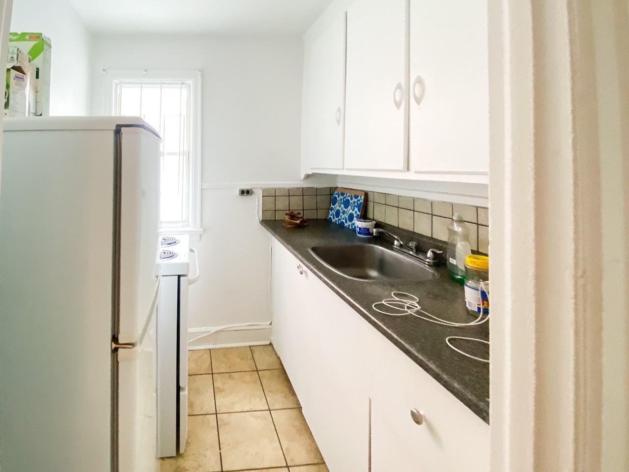 65 Sweetland Ave - #6 - Photo 5 of 16