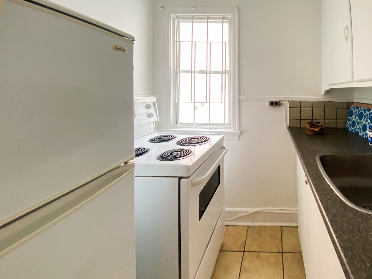 65 Sweetland Ave - #6 - Photo 6 of 16