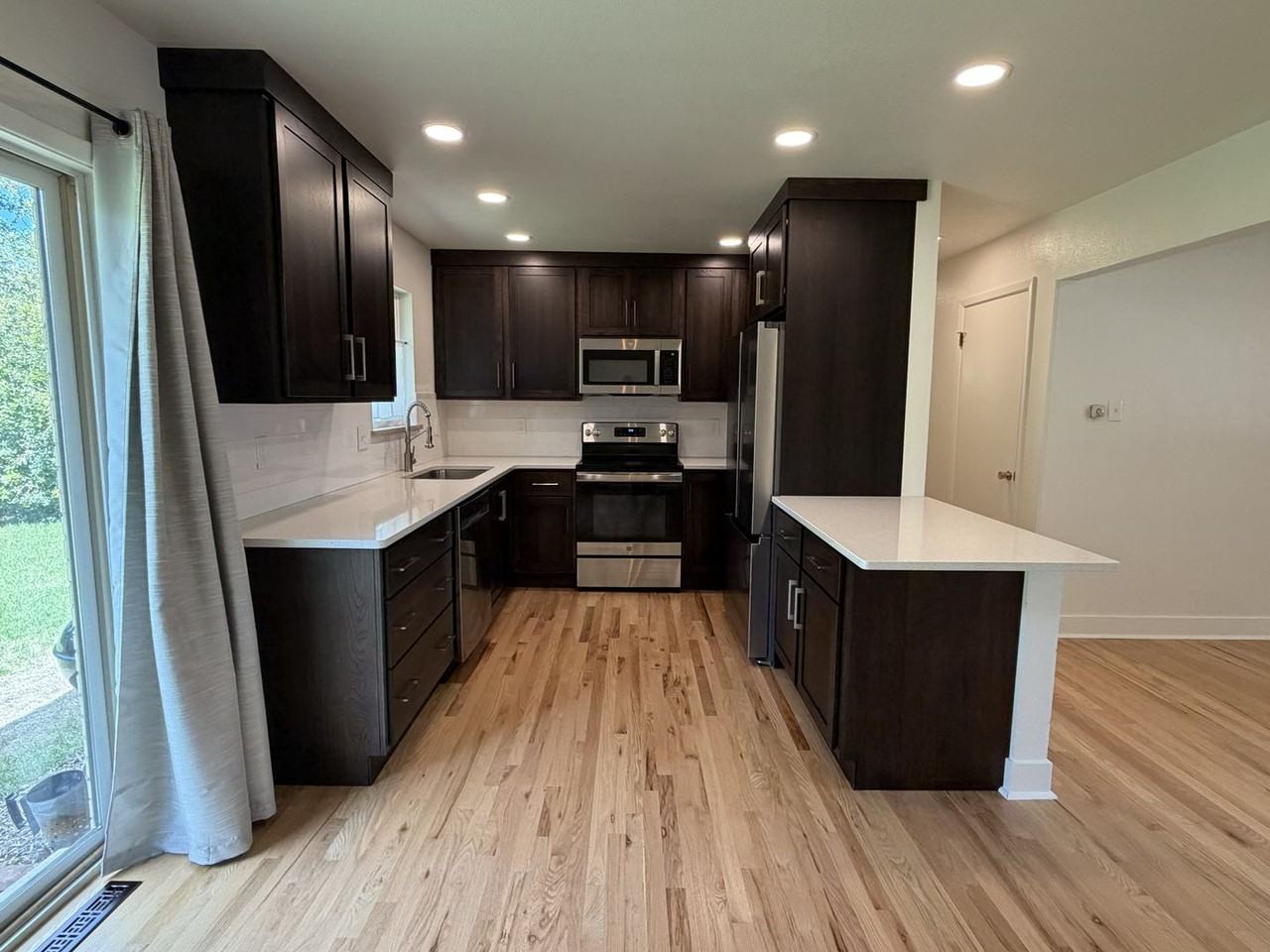 520 Columbia Rd - Photo 6 of 19