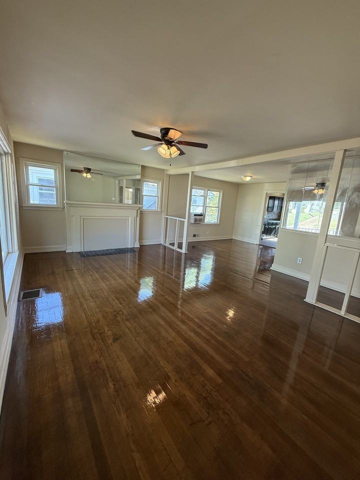 5121 Court M #1 - Photo 2 of 8