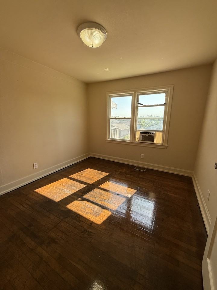 5121 Court M #1 - Photo 6 of 8