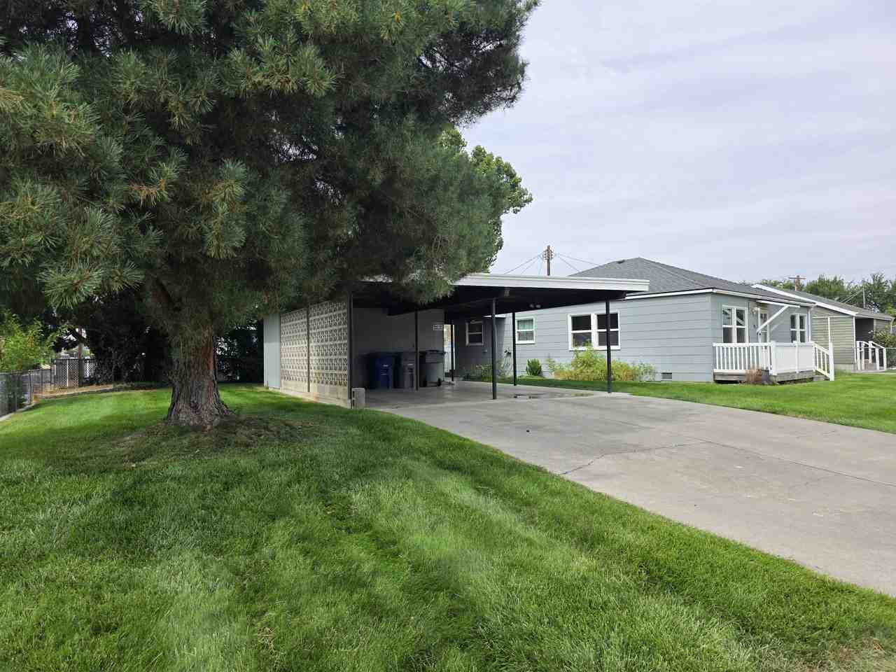 101 Casey Ave #1 - Photo 4 of 31