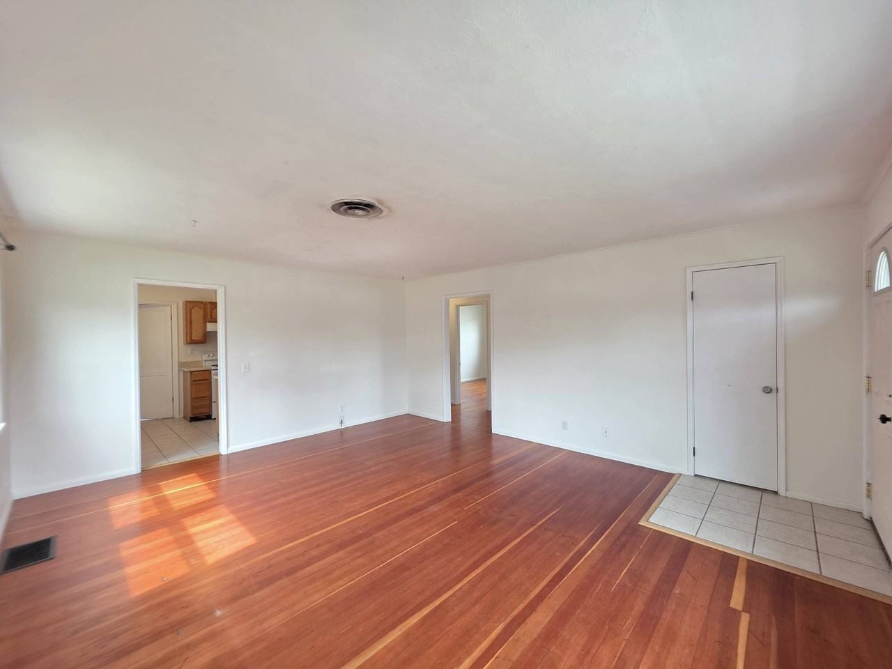 101 Casey Ave #1 - Photo 6 of 31