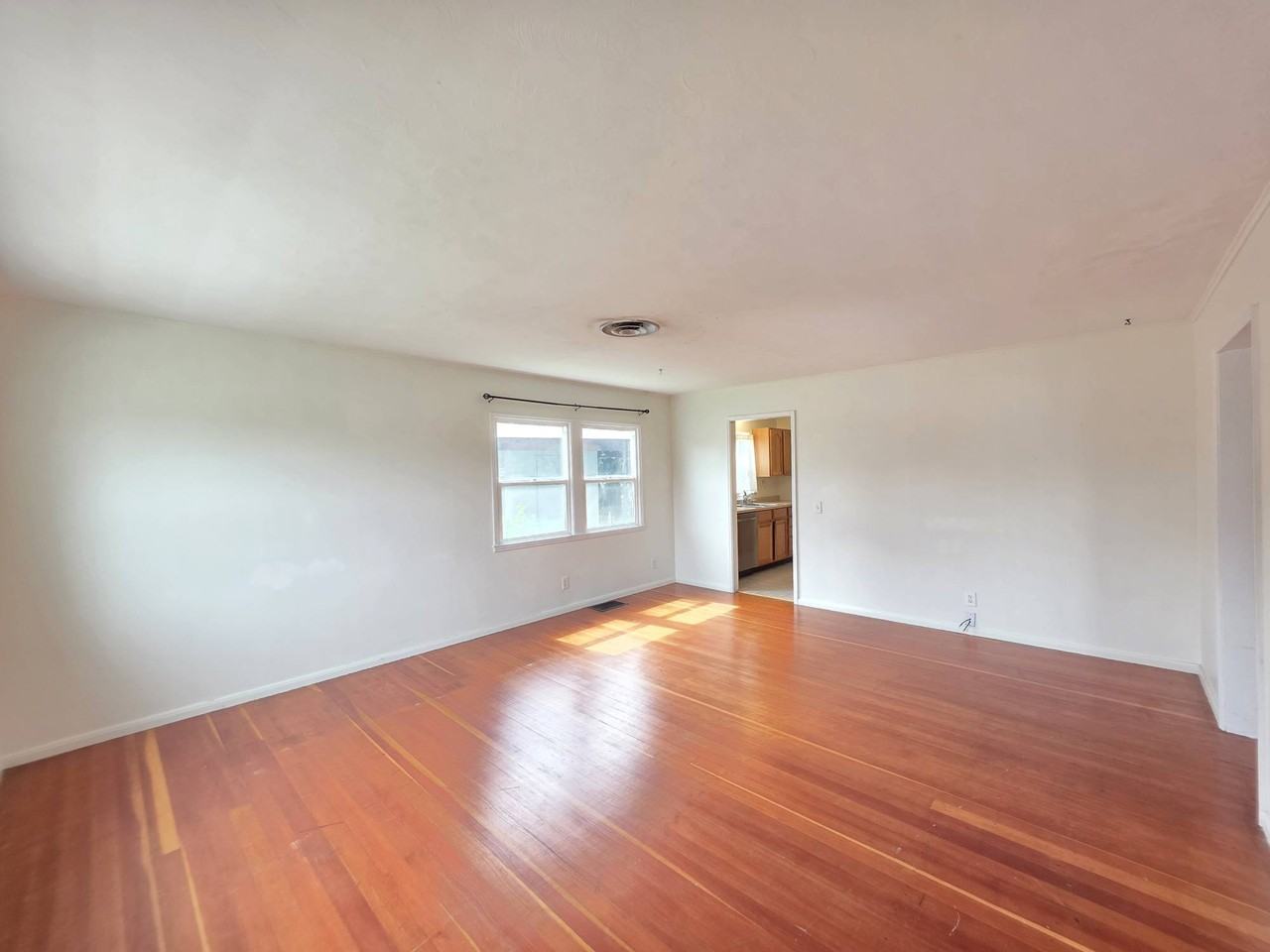 101 Casey Ave #1 - Photo 7 of 31