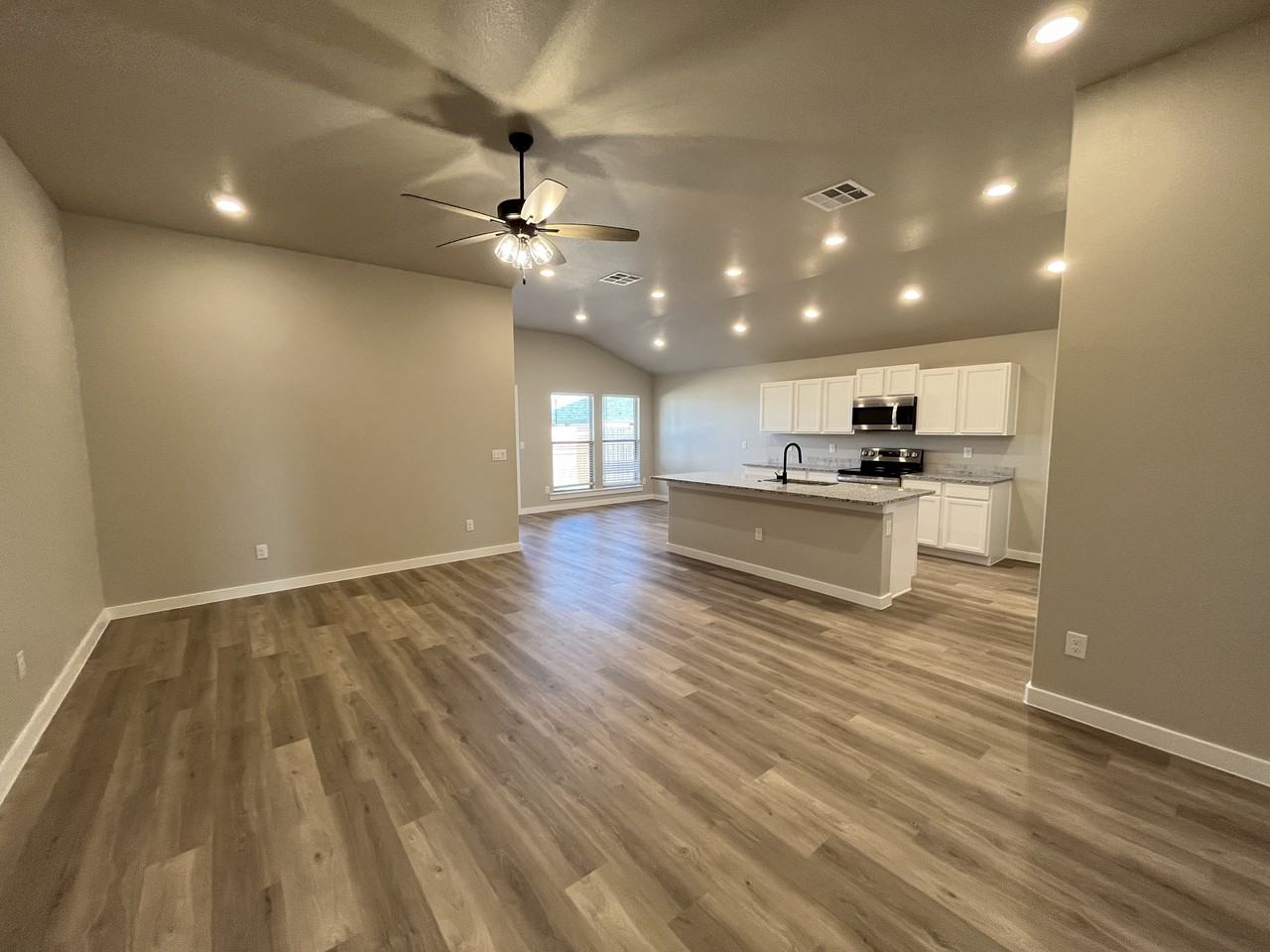 1302 Ross Ave #1 - Photo 4 of 21