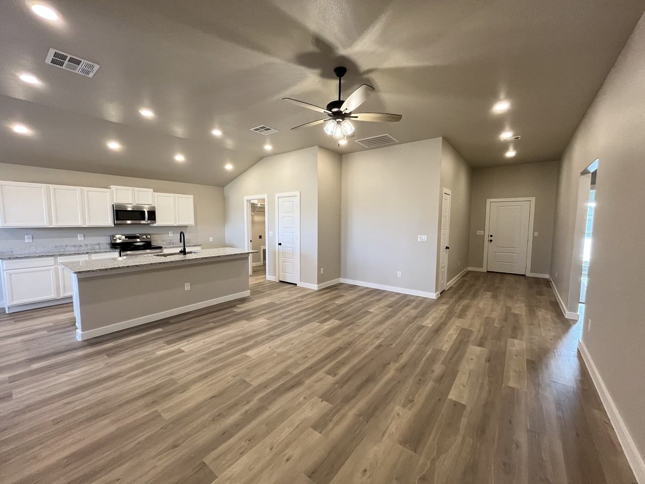 1302 Ross Ave #1 - Photo 5 of 21
