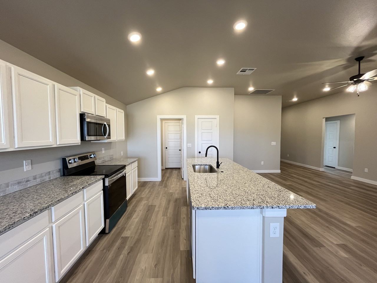 1302 Ross Ave #1 - Photo 7 of 21